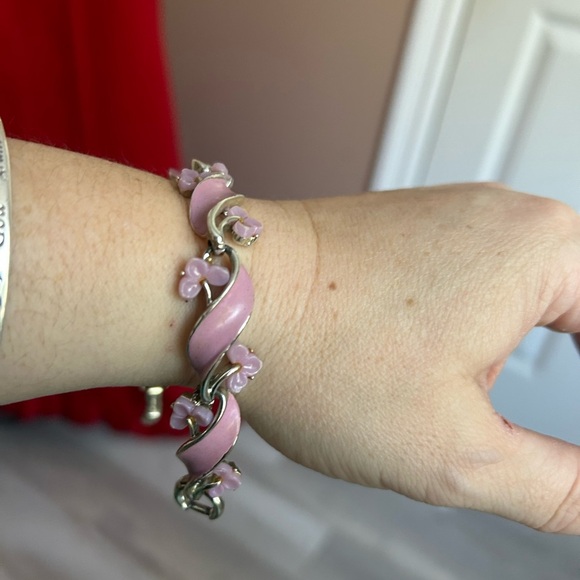 LISNER VINTAGE 1960 Pink Enamel Bracelet 7 inches 💗 - Picture 3 of 8